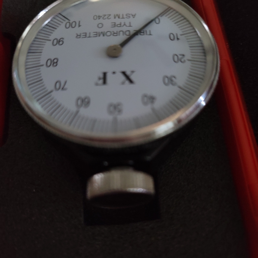 Tire durometer - Picture 4 of 4